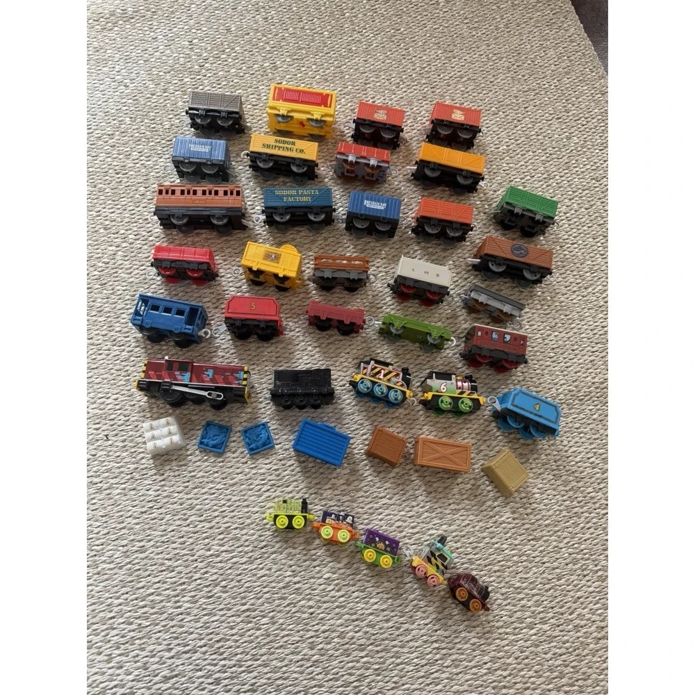 Thomas The train Tank Car Lot Plastic Die Cast 41 Total Minis Accessories Engine